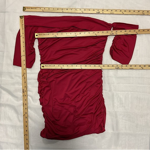 NWOT Cold Shoulders Asymmetrical Ruched Bodycon Short Sleeve Pencil - Picture 10 of 12